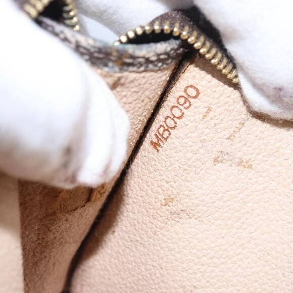 LOUIS VUITTON Monogram Poche Toilette 15 Pouch - Picture 14 of 16